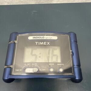 Timex Travel Alarm Clock Indiglo Night Light Folding Cover Great Travel Clock